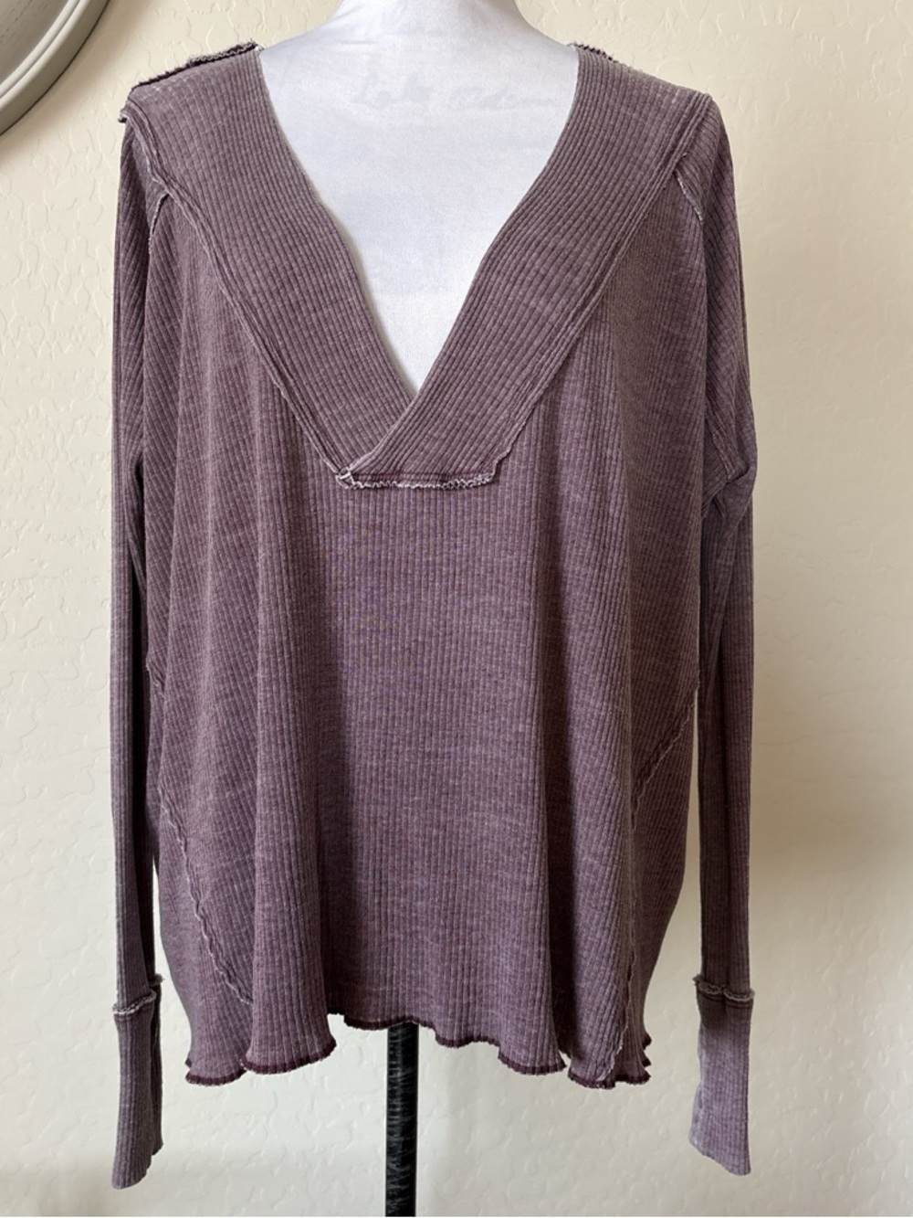 We The Free Ribbed V-Neck cotton Top tunic in Dusty Mauve and Heathered Cream. S